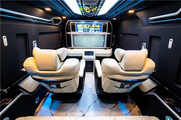 米乐 M6米乐2023款丰田海狮35L商务车报价(图3)