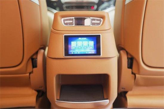 v260L奔驰商务车七座可以成为2023年性价比之王！米乐 M6米乐(图2)