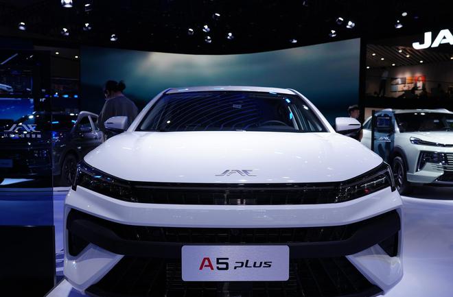 米乐 M6米乐658万元起 江淮A5 PLUS开启预售 采用掀背设计(图2)
