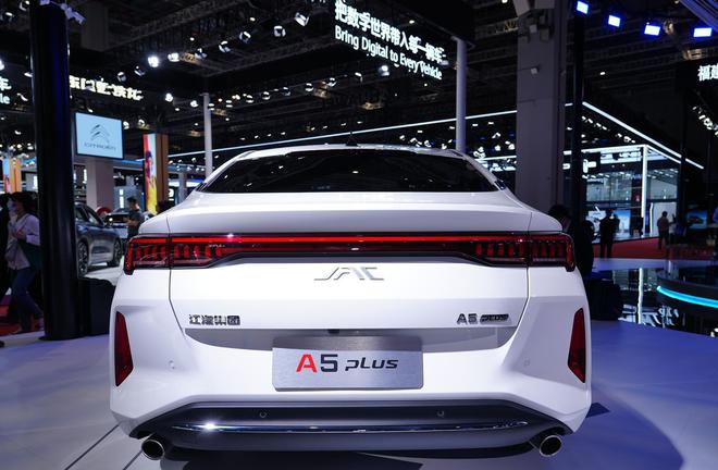 米乐 M6米乐658万元起 江淮A5 PLUS开启预售 采用掀背设计(图4)