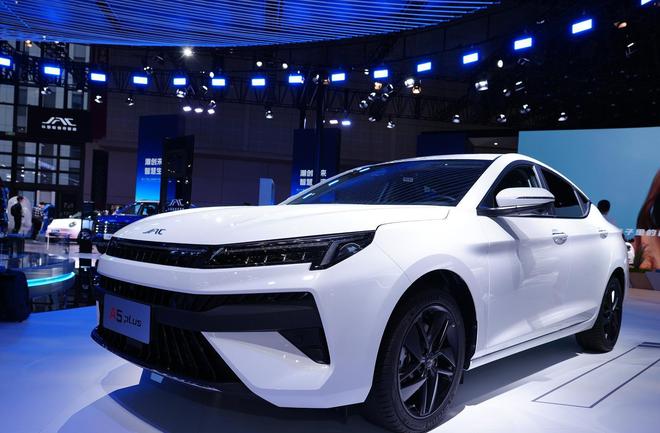 米乐 M6米乐658万元起 江淮A5 PLUS开启预售 采用掀背设计(图1)
