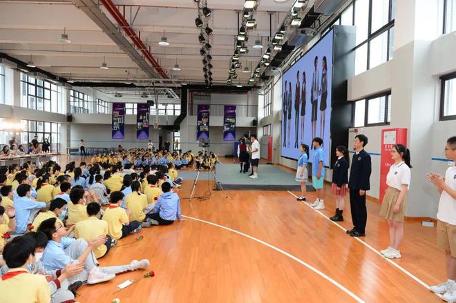 森系小清新、国风传统色还有男生夏日裙装？TA们设计的校服你喜欢吗？米乐 M6米乐(图6)