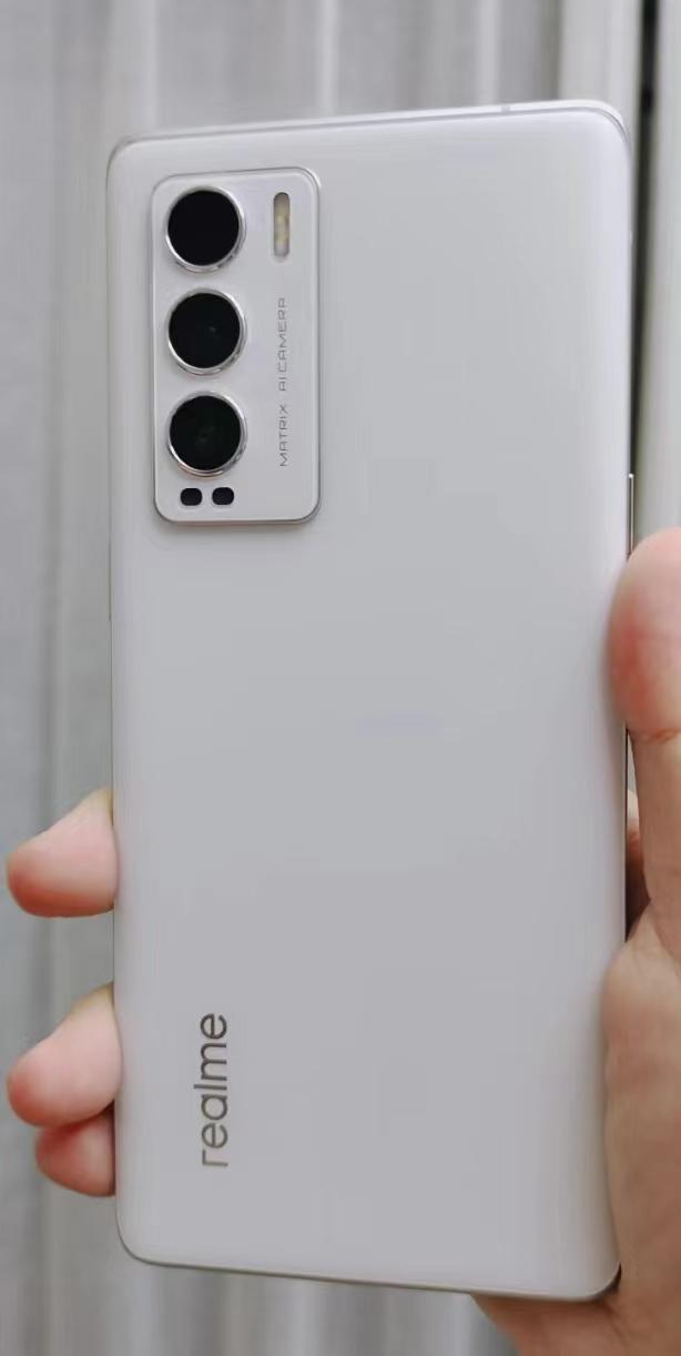 真我GT大师探索版：优雅设计与拍照的融合米乐 M6米乐(图4)