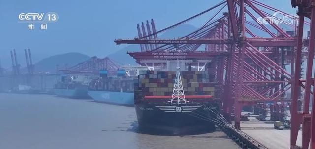 我国自主设计建造超大集装箱船多项指标均居世界最高水平米乐M6 米乐(图3)