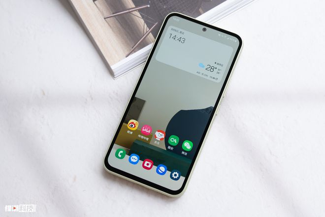 米乐 M6米乐直屏+简洁设计三星Galaxy A54多彩出色(图3)