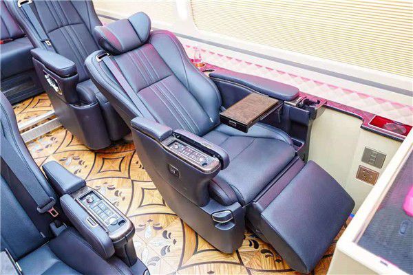 丰田考斯特7座房车 考斯特7座报价图片米乐 M6米乐(图6)