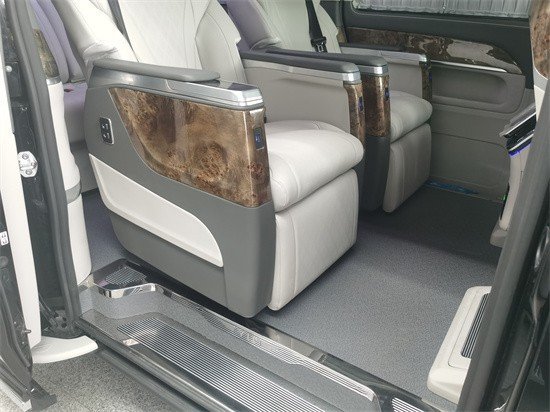 米乐M6 米乐奔驰七座商务车V260车型图片配置报价(图6)