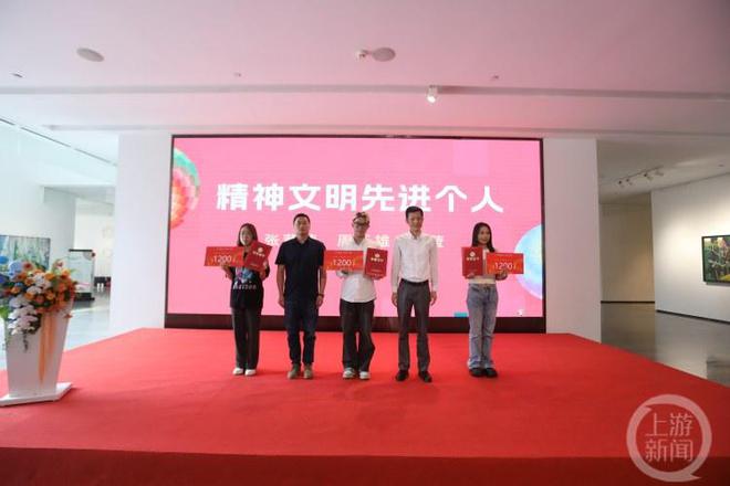 5年共计100万！校企合作结硕果 川美设计学子再获丰厚奖学金米乐 M6米乐(图1)