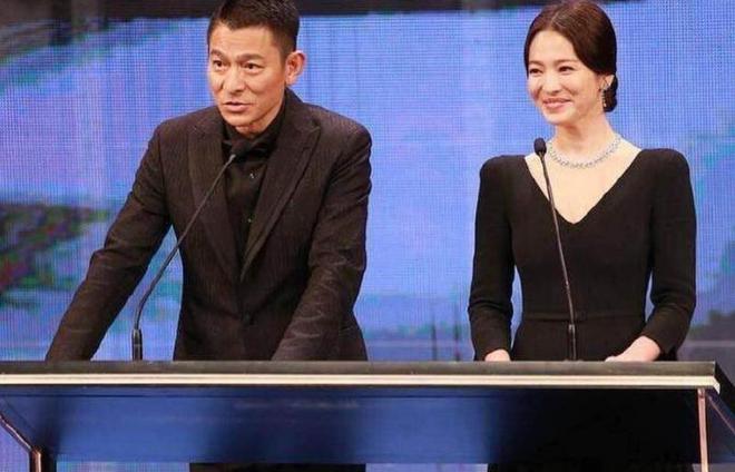 41岁宋慧乔老得好明显路人镜头下暴露真实状态满眼疲惫好憔悴米乐M6 米乐(图2)