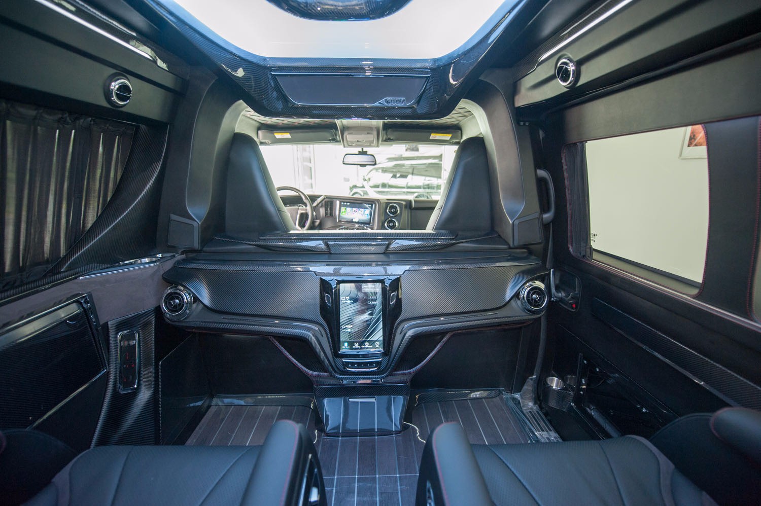 米乐 M6米乐GMC商务车GL650低顶版新款棕色内饰(图1)
