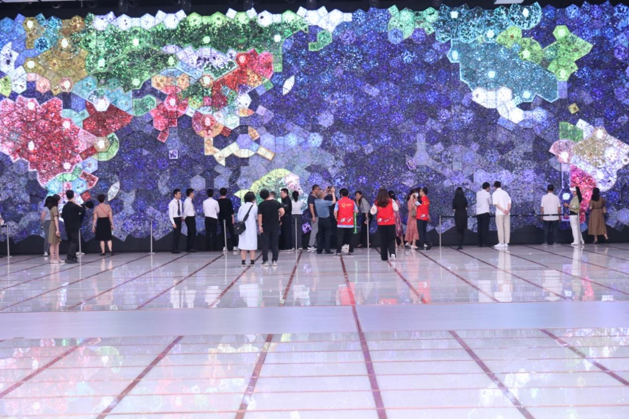 创享东晓｜第二届“融·创”首饰设计大赛获奖作品展暨珠宝文化米乐 M6米乐科普活动在东晓街道举行(图4)