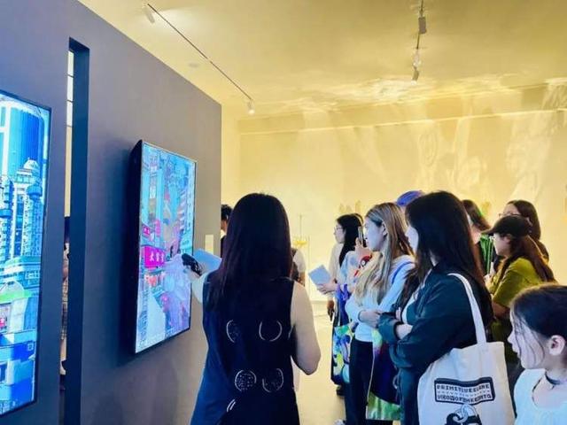 “夜次米乐 M6米乐元——奇遇之夜”开幕观展戳→(图4)