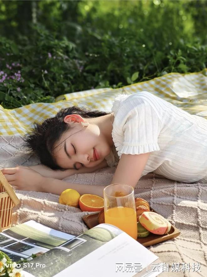 viv米乐M6 米乐o S17系列引领潮流摄影实力提升+精致设计+视效卓越(图2)