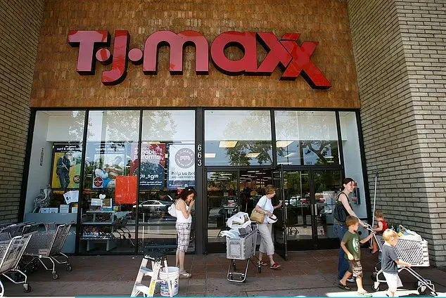 美国知名百货疑卖假货被设计师发现米乐M6 米乐后告上法庭(图5)
