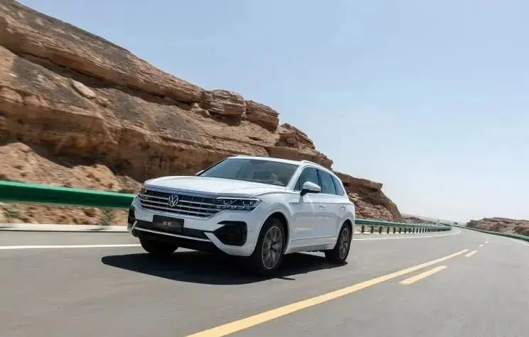 米乐 M6米乐新款途锐实拍图片解析(图3)