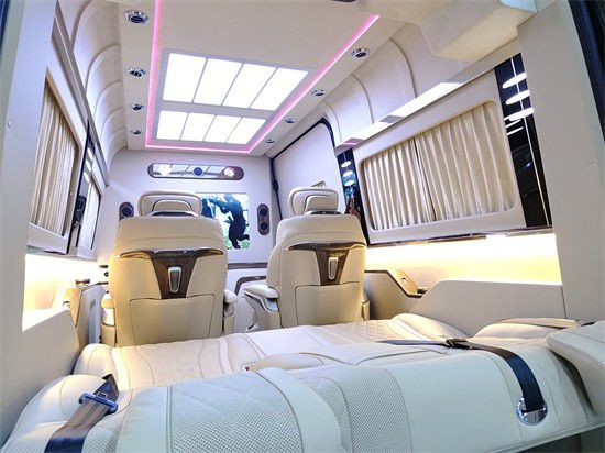 米乐 M6米乐新款奔驰斯宾特只有港口才有车？(图8)
