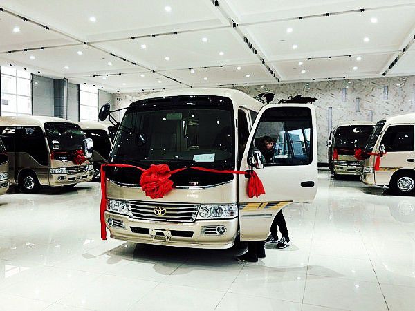 丰田考斯特7座8座9座米乐 M6米乐10座商务改装价格(图1)