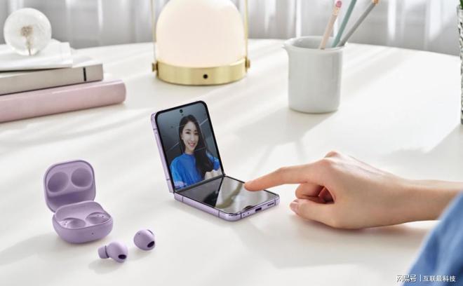 米乐 M6米乐时尚的造型设计让三星Galaxy Z Flip4彰显你的个性(图3)