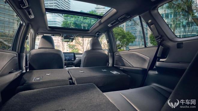 米乐M6 米乐三排座中大型SUV 雷克萨斯TX首发亮相(图6)