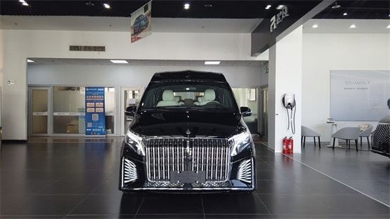 米乐 M6米乐奔驰改装商务车高顶四座V260头等舱报价(图1)