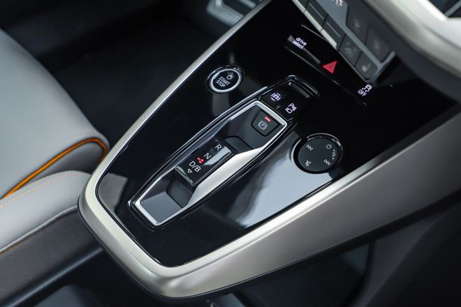 米乐 M6米乐豪华中大型纯电SUV品读奥迪电气化车型——Q5etron(图6)