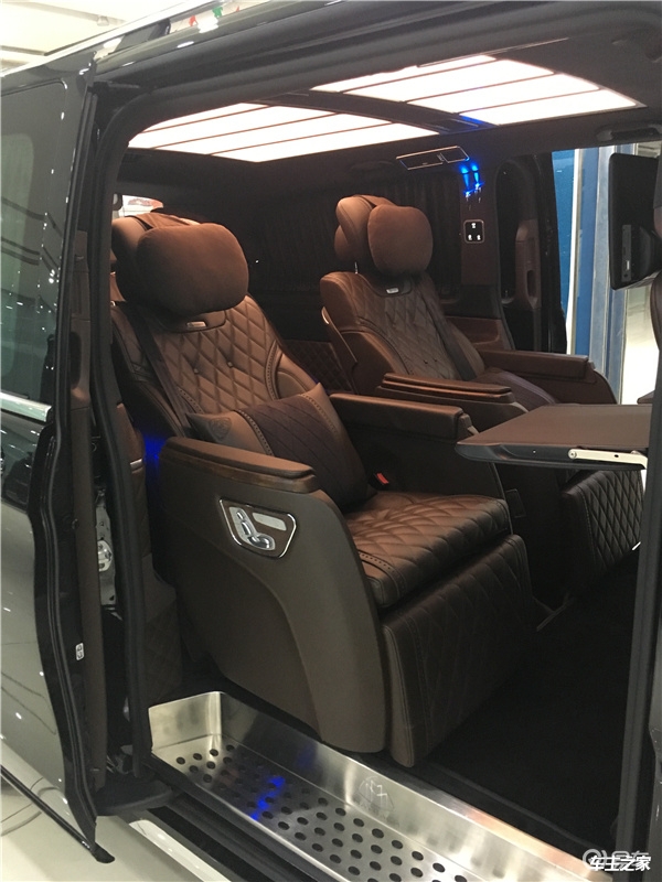 奔驰v260迈米乐M6 米乐巴赫版价格世界十大顶级商务车(图2)