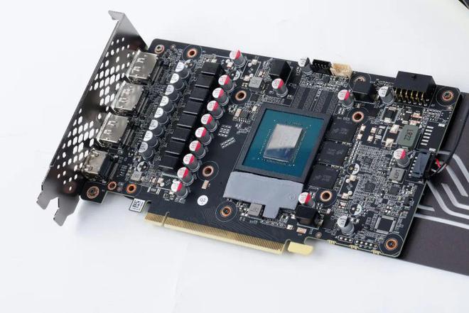 米乐M6 米乐虚实交汇颜艺兼修！索泰RTX 4070 AMP AIRO SPIDERMAN(图9)