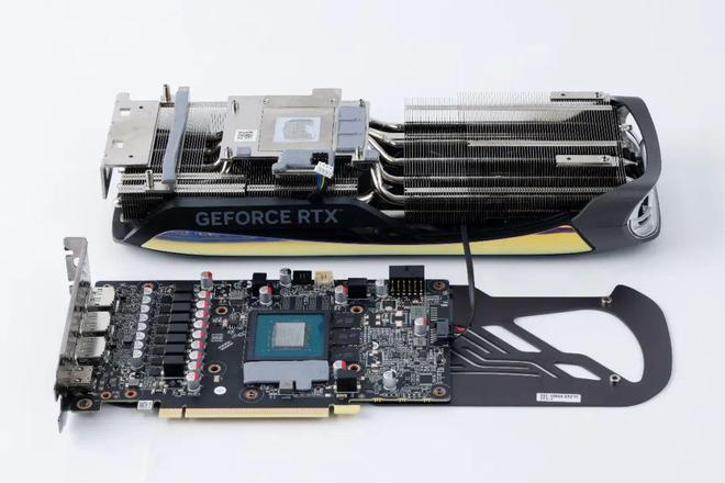 米乐M6 米乐虚实交汇颜艺兼修！索泰RTX 4070 AMP AIRO SPIDERMAN(图8)