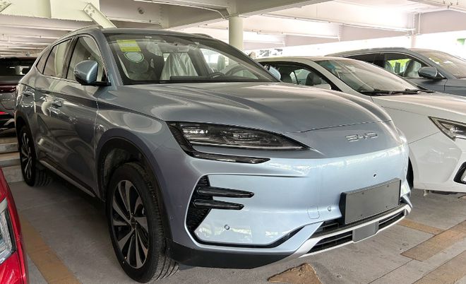 宋PLUS DM-i冠军版实车：比图片好看这前脸卖16万起贵吗？米乐 M6米乐(图1)