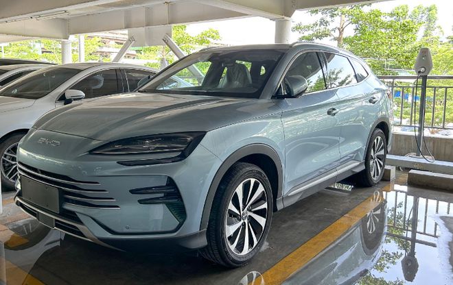 宋PLUS DM-i冠军版实车：比图片好看这前脸卖16万起贵吗？米乐 M6米乐(图2)