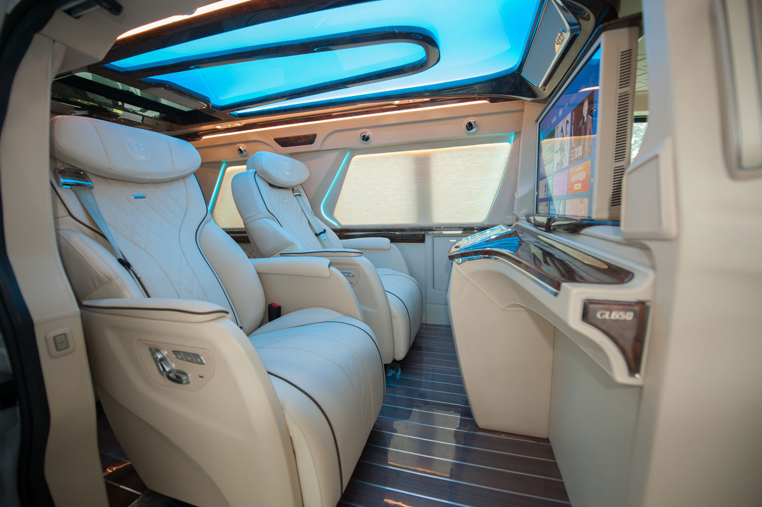 米乐 M6米乐GMC商务之星GL650新款外白内米(图5)