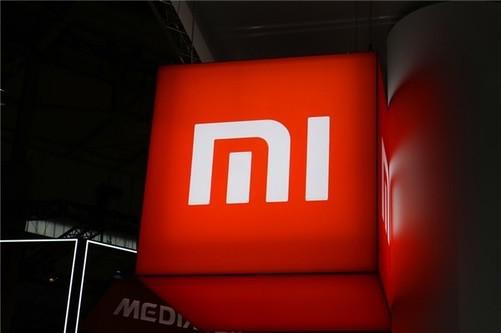 小米14设计定了：标准米乐M6 米乐版小直屏 Pro版极窄微曲屏(图1)