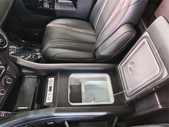 米乐 M6米乐上海23款GMC商务之星白色外观展厅现车(图3)