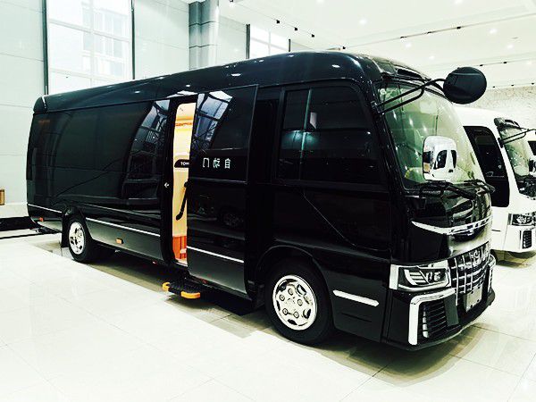 丰田考斯米乐 M6米乐特改装四川考斯特11座商务车(图1)