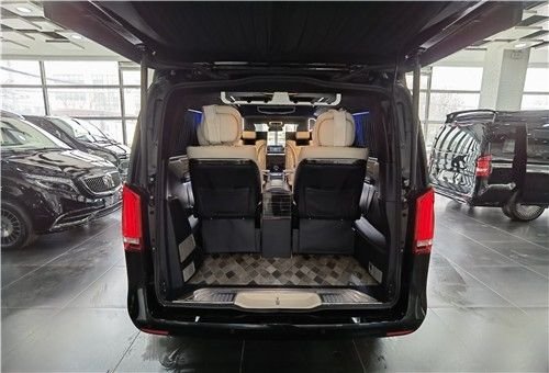 米乐M6 米乐奔驰梅赛斯特商务车奢华内饰超大空间!(图9)