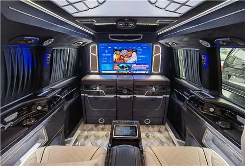 米乐 M6米乐奔驰v260新车震撼来袭定制商务车七座(图2)
