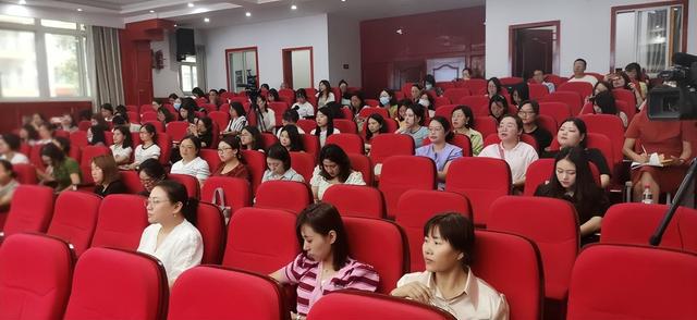 米乐 M6米乐广元市实验小学余义敏名师工作室承办全市小学英语作业设计研训(图2)