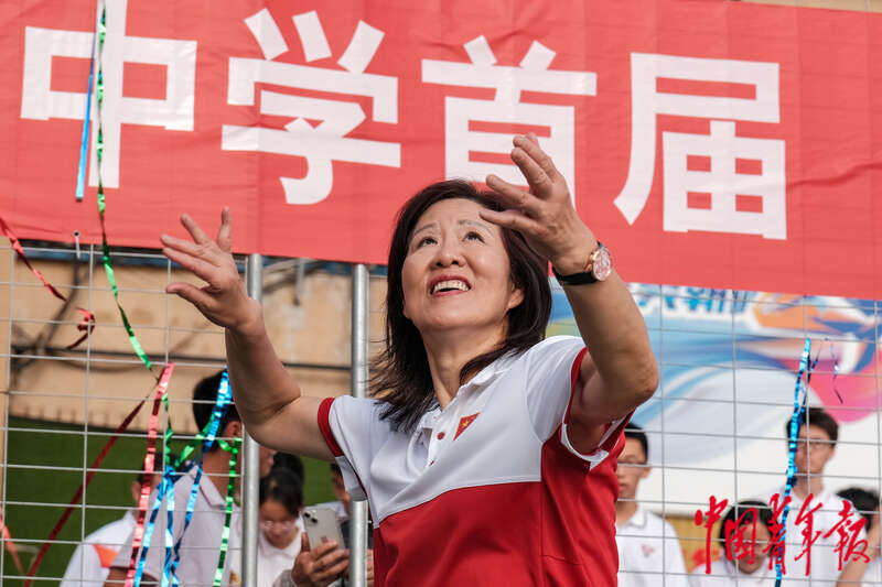 米乐M6 米乐每周图片精选（610-616） 梅西来了、酷暑足球热、布林肯访华、上影节30年(图4)