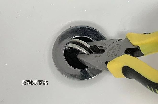 去了趟闺蜜家发米乐 M6米乐现人人唾弃的小暗卫却被她装成了住不起的样子服气～(图17)