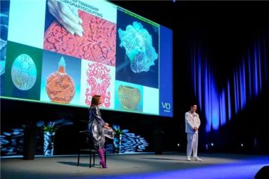 华人珠宝艺术家、设计师紫晨Wallis Hong荣登意大利维琴察米乐M6 米乐珠宝展引领东西方艺术融合之路(图2)