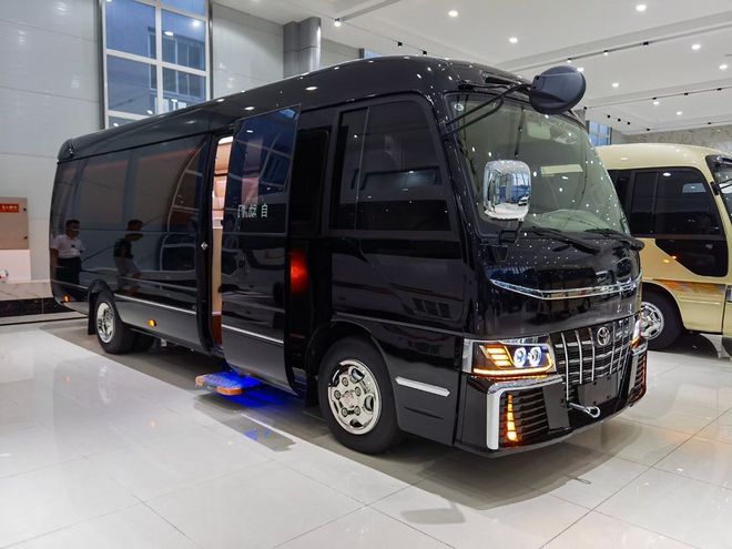 米乐 M6米乐丰田考斯特豪华商务车12座报价店长实拍(图1)