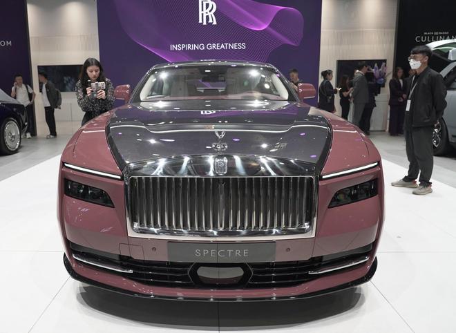 米乐 M6米乐全球目前最贵的电动车！车展亮相车长超5米4双门设计配无框车门(图2)