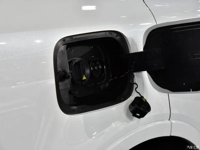 米乐 M6米乐坦克500PHEV750牛·米百公里2个多油的新保定“陆巡”了解一下!(图5)
