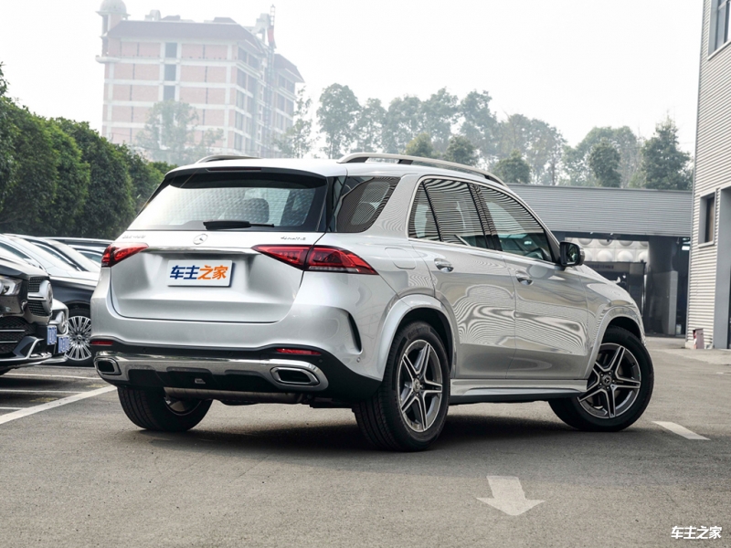米乐 M6米乐奔驰GLE450全新外观设计给你一片繁星无垠(图5)