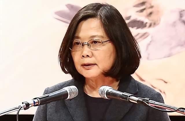 米乐 M6米乐蔡英文设计的荒唐心大学三年制度外加一年当兵！想把学生搞垮？(图1)
