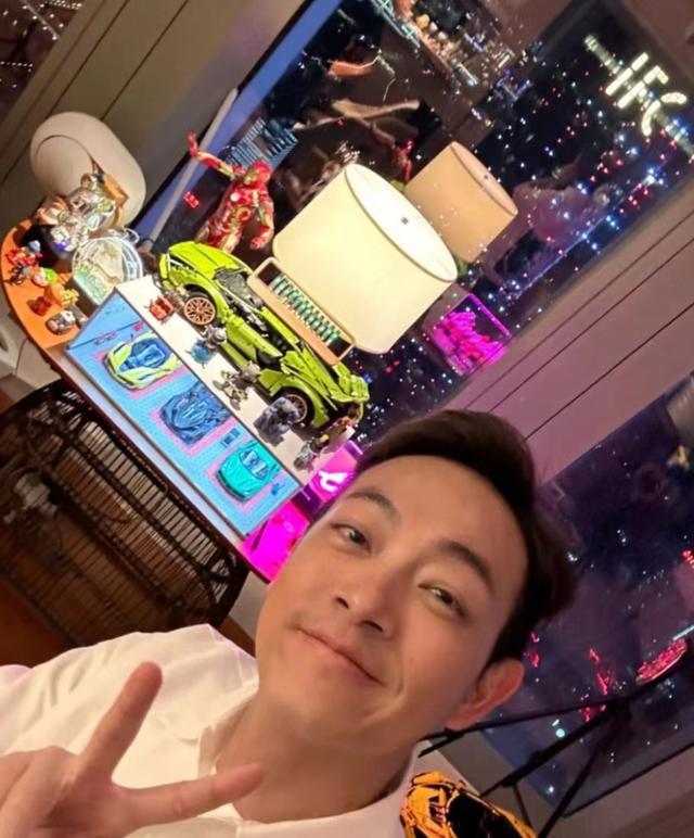 米乐 M6米乐转当网红！知名爱国港星晒豪宅被指与酒店撞样空间宽敞设计气派(图7)