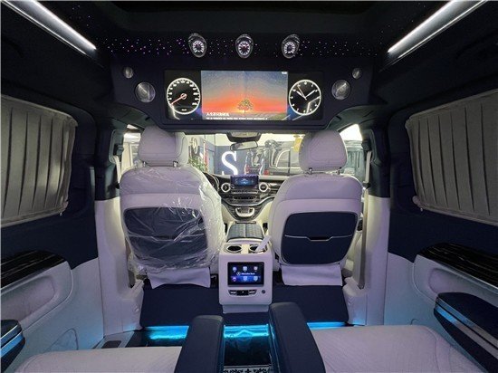 米乐 M6米乐奔驰V260L高顶七座定制商务车奔驰授权(图4)