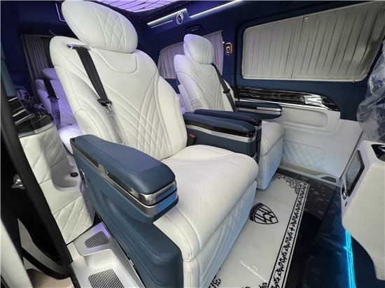 米乐 M6米乐奔驰V260L高顶七座定制商务车奔驰授权(图7)