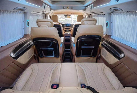 米乐M6 米乐奔驰双色外观奔驰商务车保姆车七座MPV(图5)