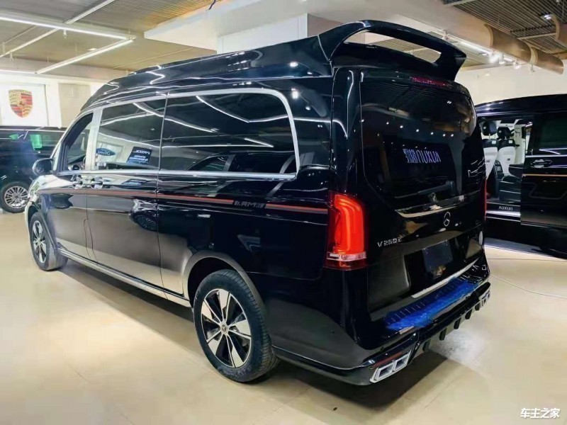 2021新款奔驰V26米乐M6 米乐0L商务车傲旋大白鲨实拍体验测评(图5)